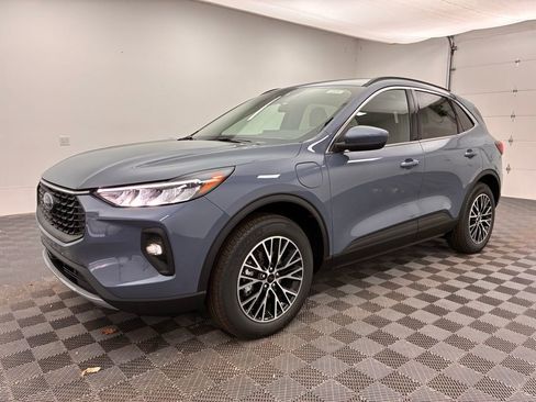 New 2026 Ford Escape SE image 2