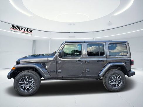 New 2025 Jeep Wrangler Unlimited Sahara w/ Safety Group AWD/4WD image 3