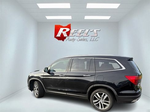 Used 2018 Honda Pilot Touring image 38