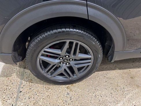 Used 2025 Ford Explorer ST-Line w/ ST-Line Street Pack image 10