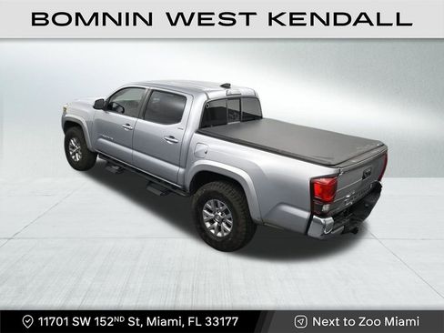 Used 2019 Toyota Tacoma SR5 w/ SR5 Appearance Package (SM) image 15