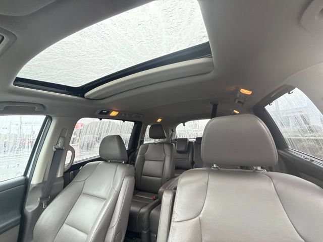 Used 2014 Honda Odyssey EX-L image 16