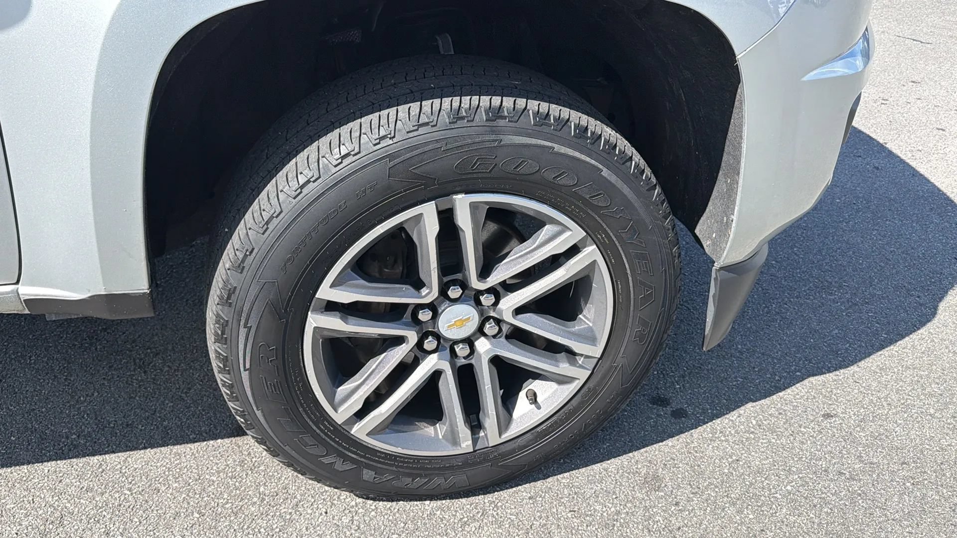 Used 2019 Chevrolet Colorado W/T w/ Custom Special Edition AWD/4WD image 10