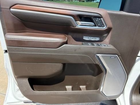Used 2025 GMC Sierra 1500 Denali AWD/4WD image 14