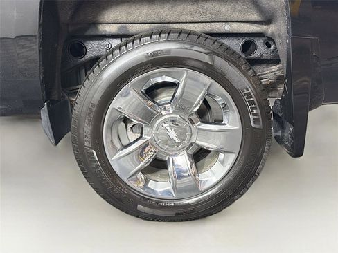 Used 2016 Chevrolet Silverado 1500 LTZ w/ LTZ Plus Package AWD/4WD image 31