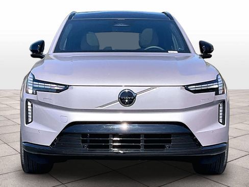 New 2026 Volvo EX90 Plus RWD image 5