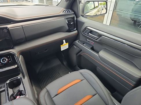 New 2026 GMC Sierra 1500 AT4 w/ AT4 Premium Package AWD/4WD image 14