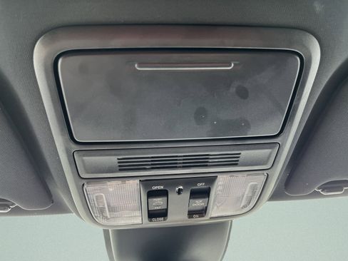 Used 2025 Honda Odyssey Sport-L image 20