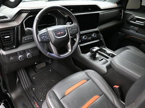 Used 2023 GMC Sierra 1500 AT4 w/ Technology Package AWD/4WD image 22