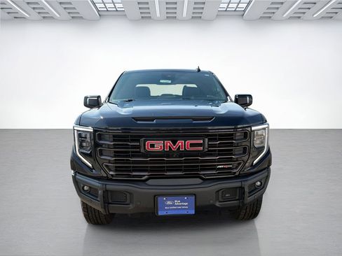 Used 2024 GMC Sierra 1500 AT4X image 8