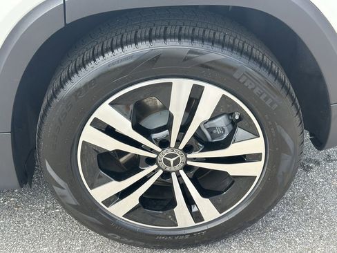 Certified 2025 Mercedes-Benz GLB 250 image 22