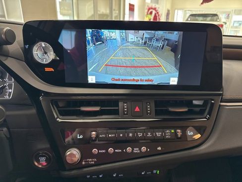 New 2025 Lexus ES 350 w/ Premium Package image 24