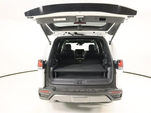 New 2026 Lexus LX 700h Luxury image 25