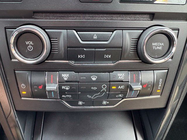 Used 2017 Ford Explorer XLT w/ Equipment Group 202A AWD/4WD image 23