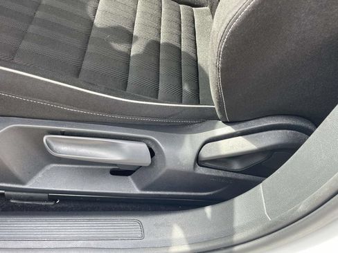 Certified 2024 Volkswagen Jetta Sport FWD image 23