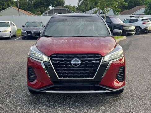 Used 2024 Nissan Kicks SR w/ SR Premium Package FWD image 2