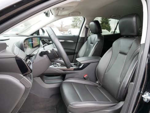 Used 2025 Buick Envision Preferred image 33