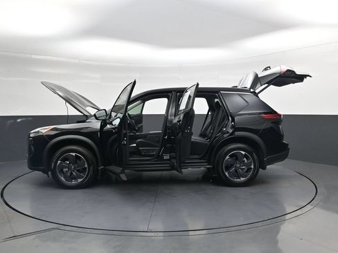 Certified 2026 Nissan Rogue SV FWD image 53