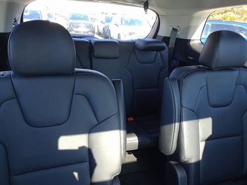 New 2025 Kia Telluride S image 8
