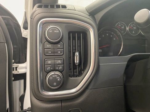 Used 2021 Chevrolet Silverado 1500 LT Trail Boss w/ Bed Protection Package image 31