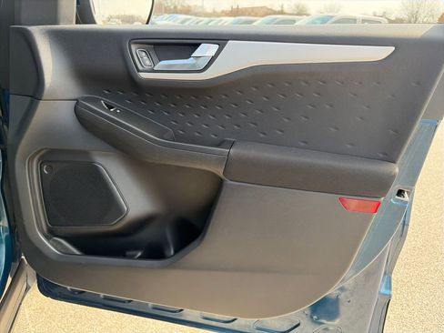 Used 2020 Ford Escape SE image 10