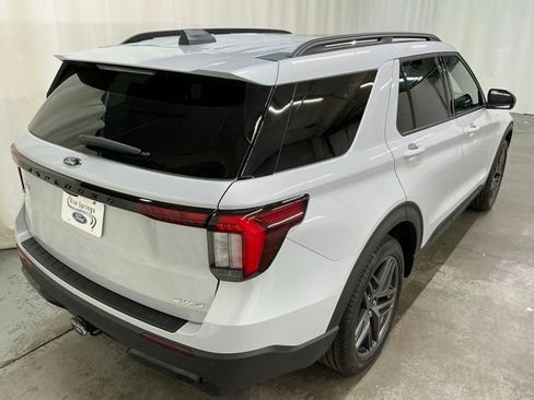 New 2026 Ford Explorer ST-Line w/ ST-Line Street Pack image 3