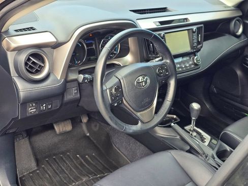 Used 2018 Toyota RAV4 Limited AWD/4WD image 13