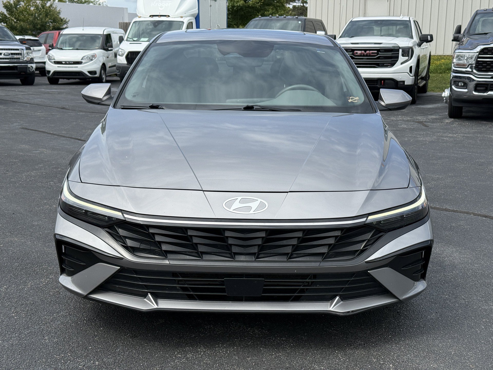 Used 2025 Hyundai Elantra SEL FWD image 3