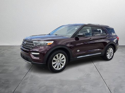 Used 2022 Ford Explorer King Ranch w/ Premium Technology Package image 2