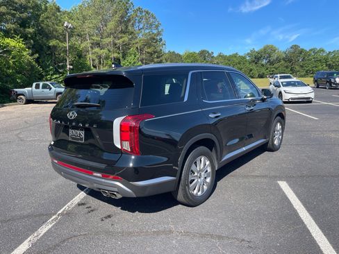 Used 2024 Hyundai Palisade SEL FWD image 17