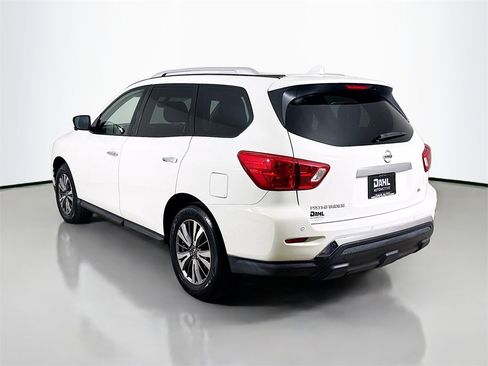 Used 2019 Nissan Pathfinder SL image 13