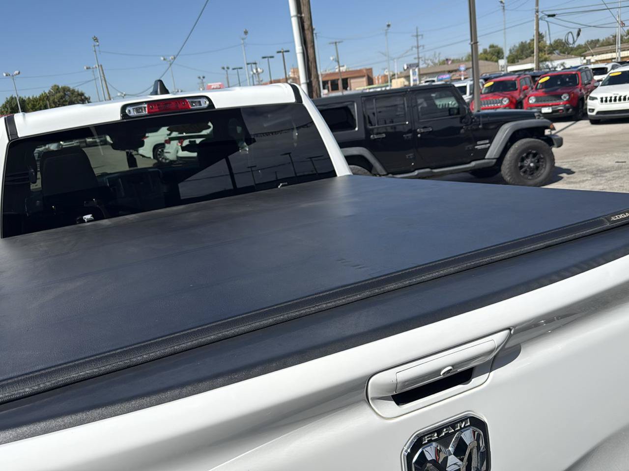 Used 2023 RAM 1500 Laramie w/ Off Road Group AWD/4WD image 8