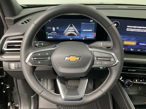 New 2026 Chevrolet Traverse LT w/ Sun and Wheel Package image 14