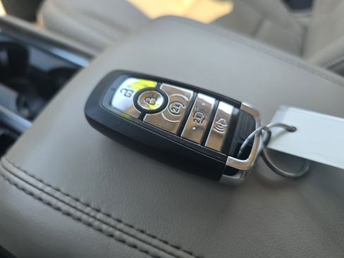 Used 2020 Lincoln Corsair Reserve w/ Elements Package AWD/4WD image 40