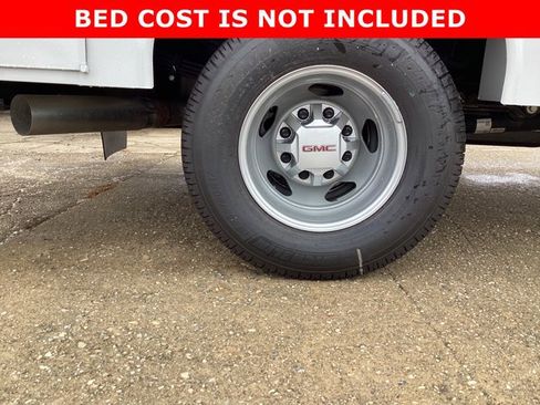 New 2025 GMC Sierra 3500 Pro w/ Convenience Package image 9