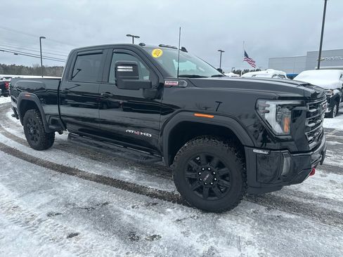Used 2024 GMC Sierra 2500 AT4 w/ Technology Package image 7