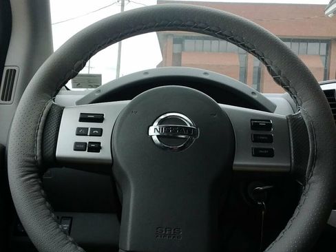 Used 2019 Nissan Frontier SV RWD image 12