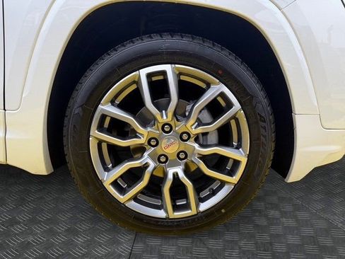 Used 2022 GMC Terrain Denali w/ LPO, Floor Liner Package image 9