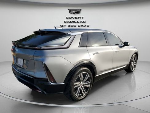 Certified 2024 Cadillac Lyriq Luxury w/ LPO, Floor Liner Package image 9