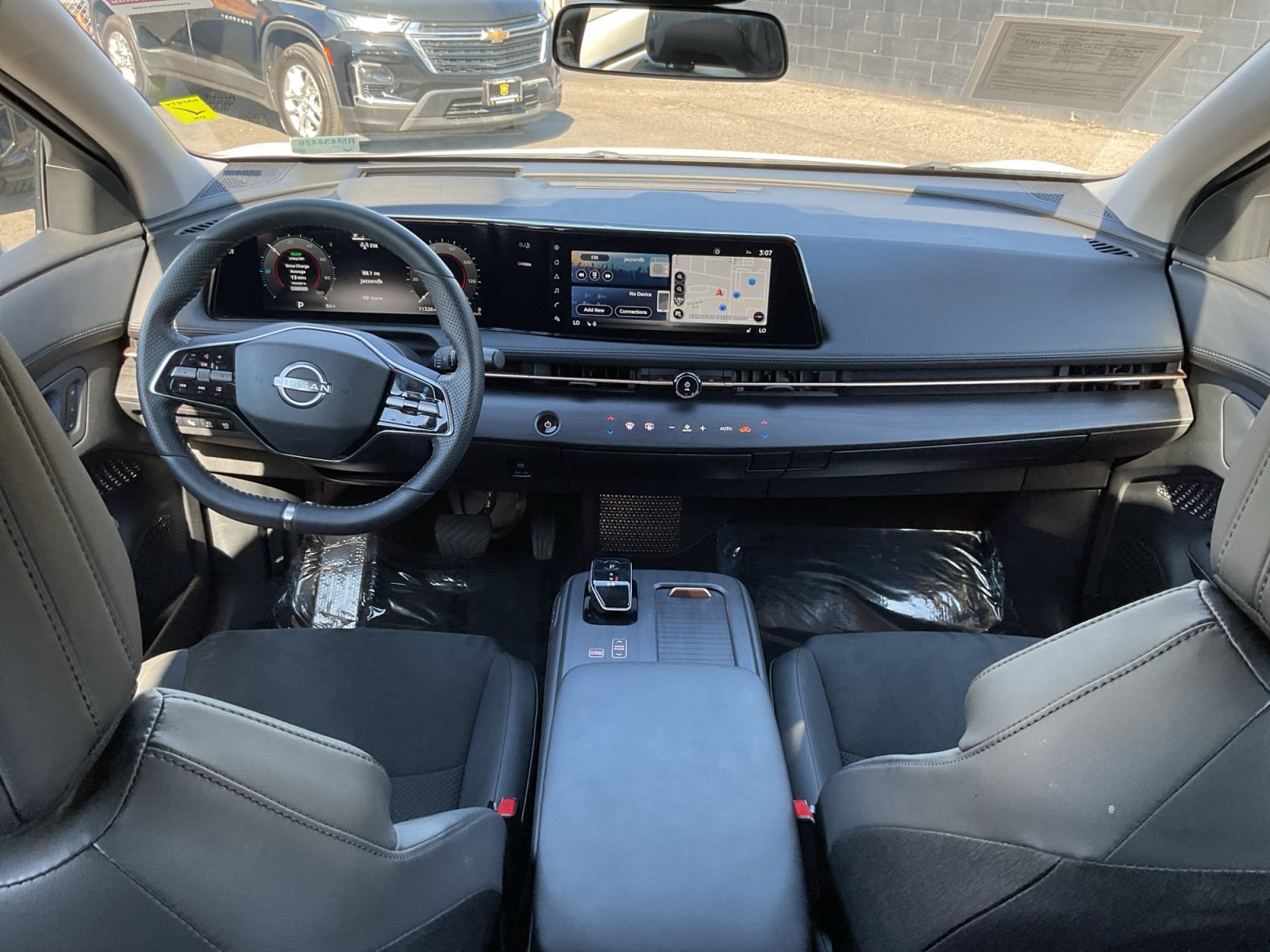 Used 2024 Nissan Ariya FWD image 17