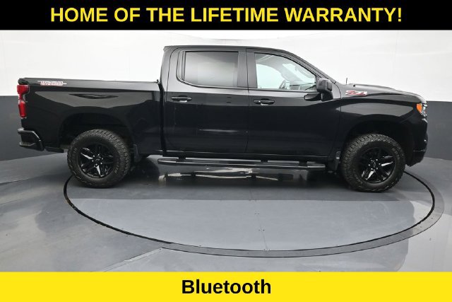 Used 2024 Chevrolet Silverado 1500 LT Trail Boss w/ Convenience Package II AWD/4WD image 7