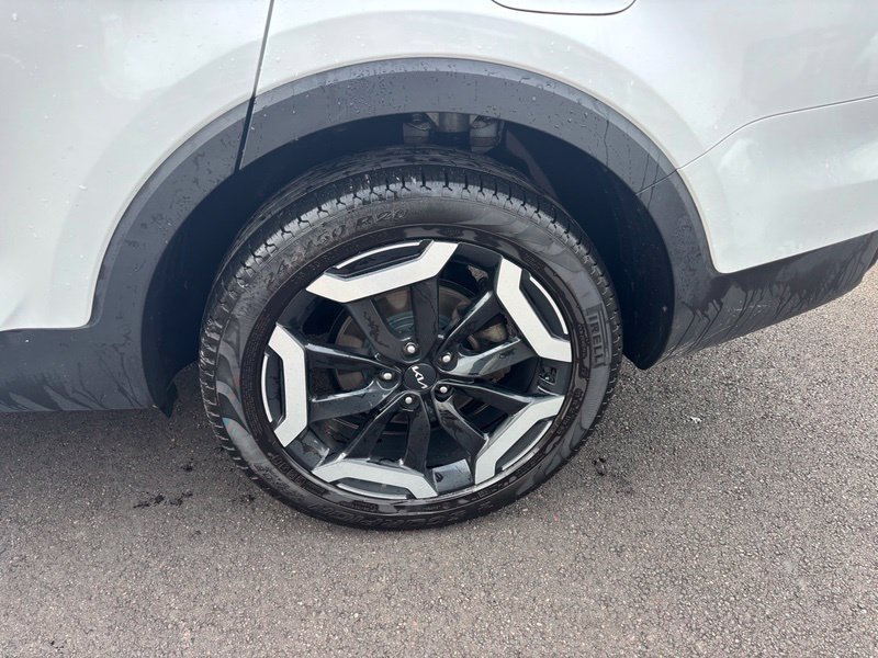 Certified 2023 Kia Telluride EX FWD image 17
