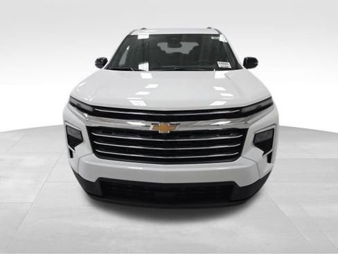 New 2026 Chevrolet Traverse LT image 8