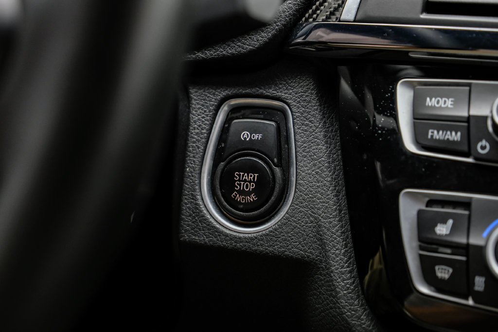 Used 2018 BMW M3 RWD image 24