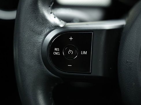 Used 2024 MINI Cooper 2-Door Hardtop FWD image 30