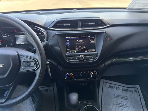 Used 2023 Chevrolet TrailBlazer LS FWD image 18