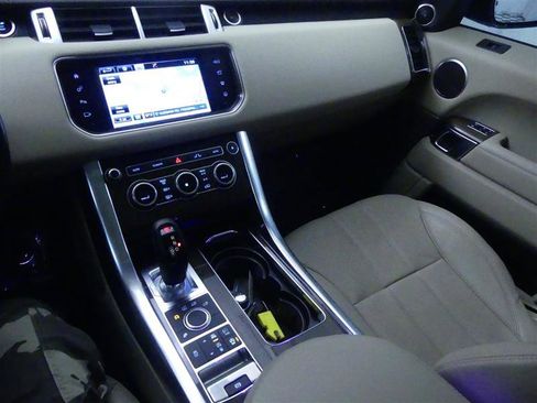 Used 2016 Land Rover Range Rover Sport HSE image 15