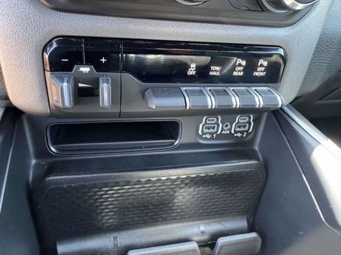 Used 2022 RAM 1500 Big Horn AWD/4WD image 44