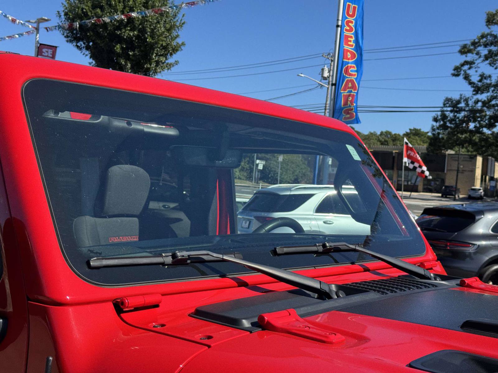 Used 2023 Jeep Wrangler Unlimited Rubicon AWD/4WD image 10