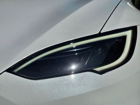 Used 2022 Tesla Model S AWD image 26